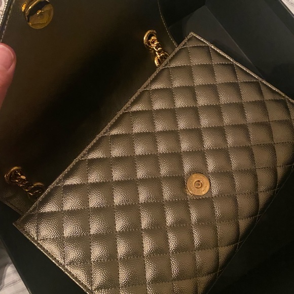 YSL limited edition envelope purse! Comes with dust bag box and shopping bag! - Picture 2 of 3